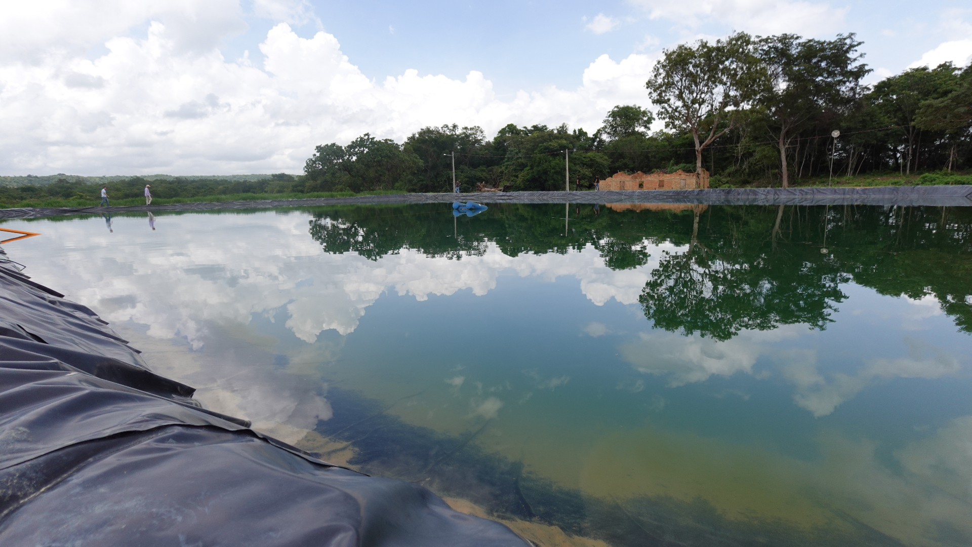 Tanque de captação de água da Fazenda Massada
